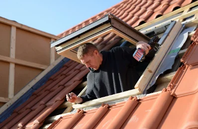 Pose de fenêtres de toit Velux à Niderhoff